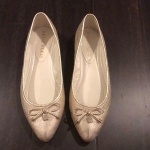 Anne Klein gold flats. Size 8.